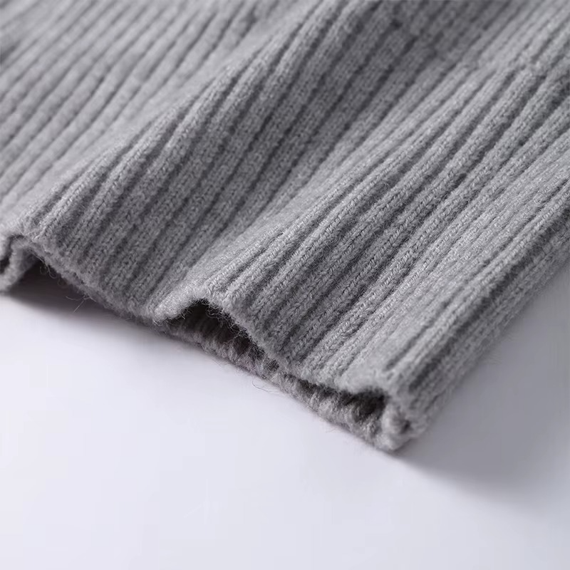 Women's Zipped Knit Cardigan for All Seasons