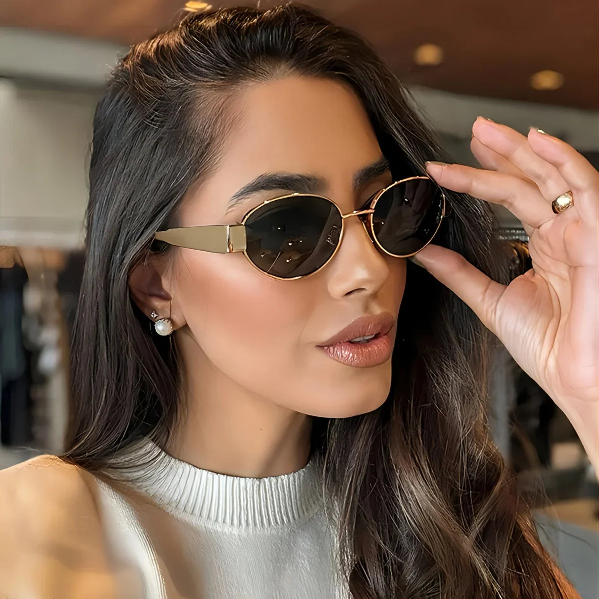 Women's Oval Metal Frame Sunglasses