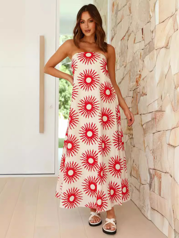 Tropical Print Strapless Maxi Dress with Flowy Design